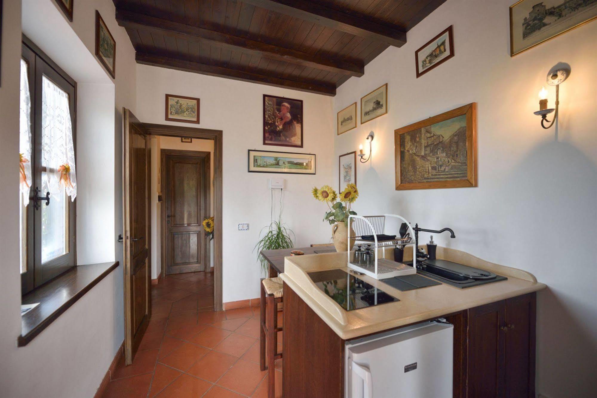 Il Casale Delle Ginestre Aparthotel Castel San Pietro Romano Exterior foto